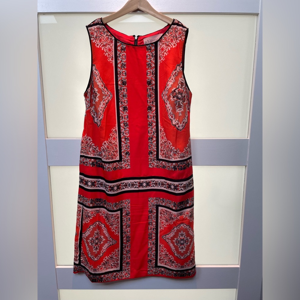 Sleeveless Sheath Midi Dress Crew Neckline